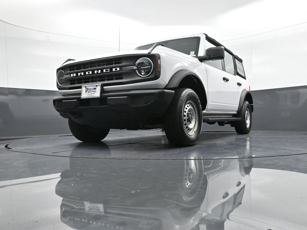 Used 2021 Ford Bronco Base image 28