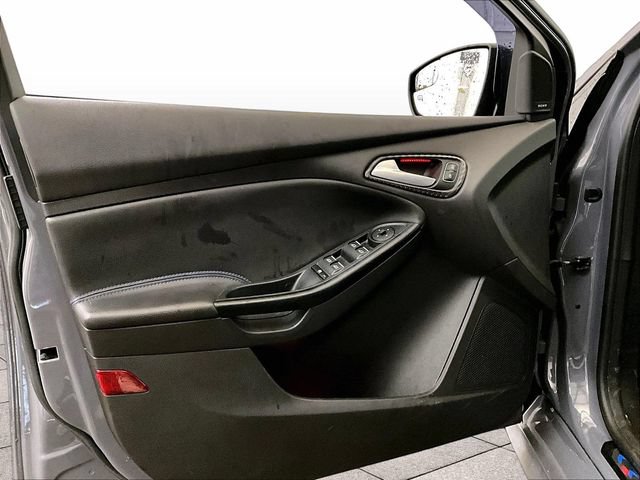Used 2017 Ford Focus RS AWD/4WD image 22