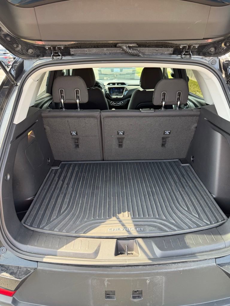 Used 2023 Chevrolet TrailBlazer LT w/ Convenience Package image 9