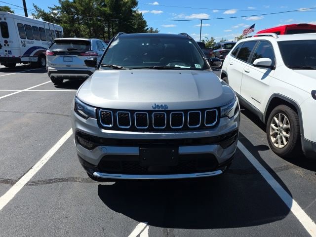 Used 2023 Jeep Compass Limited w/ Elite Group image 4