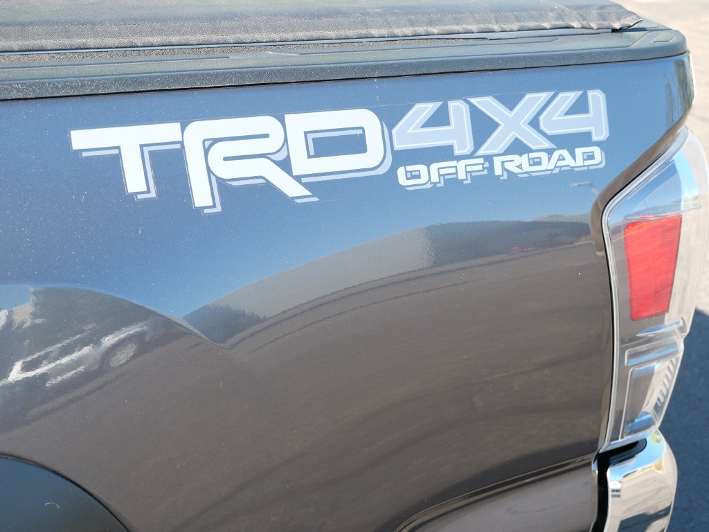 Certified 2021 Toyota Tacoma TRD Off-Road AWD/4WD image 10