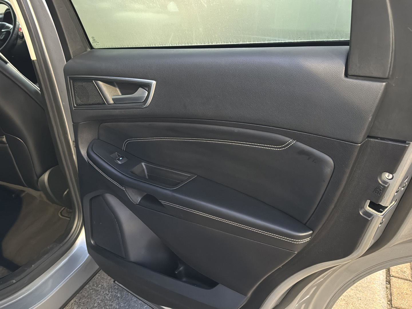 Used 2022 Ford Edge Titanium image 13