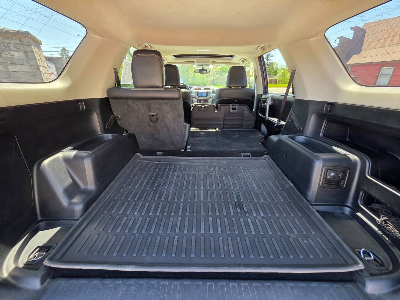 Used 2018 Toyota 4Runner SR5 Premium AWD/4WD image 26