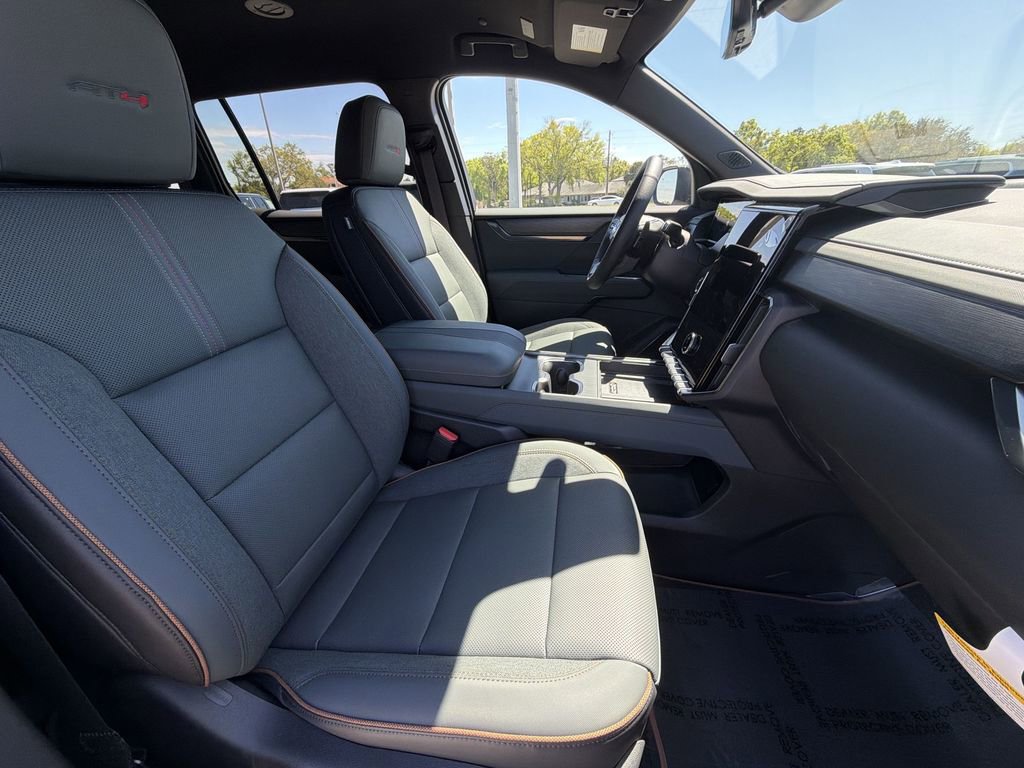 New 2026 GMC Acadia AT4 AWD/4WD image 13