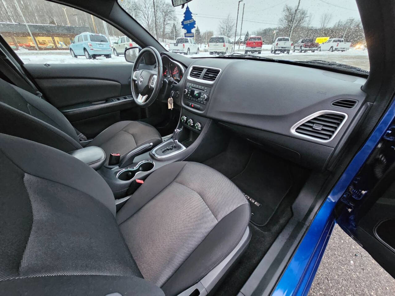 Used 2014 Dodge Avenger SXT image 20