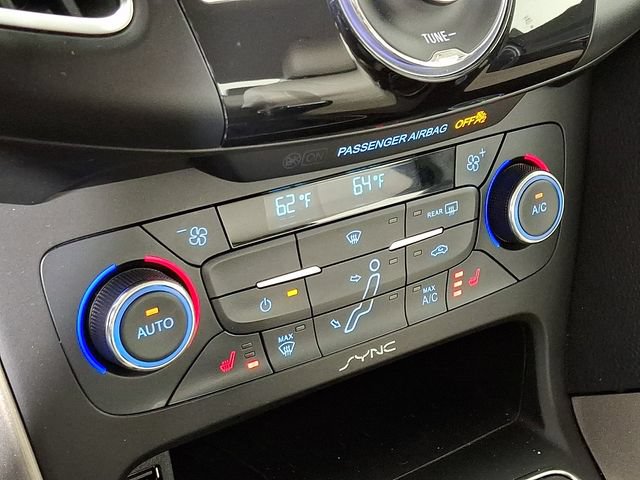 Used 2015 Ford Focus Titanium FWD image 17