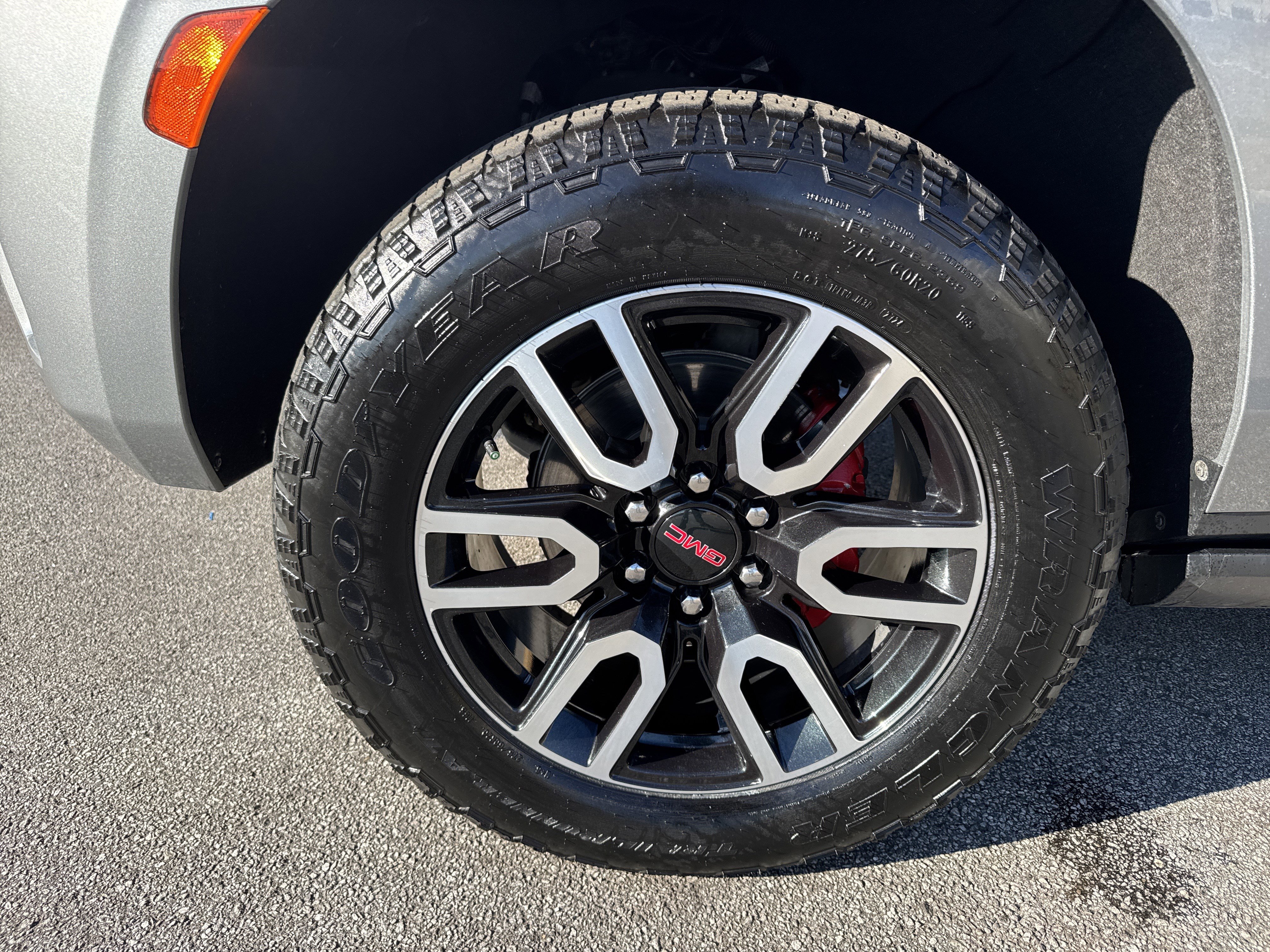 Used 2023 GMC Yukon AT4 w/ AT4 Premium Package image 13