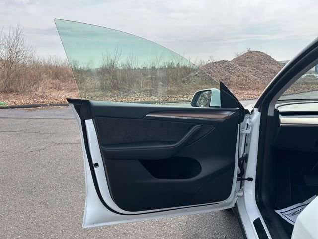 Used 2023 Tesla Model Y Long Range image 11