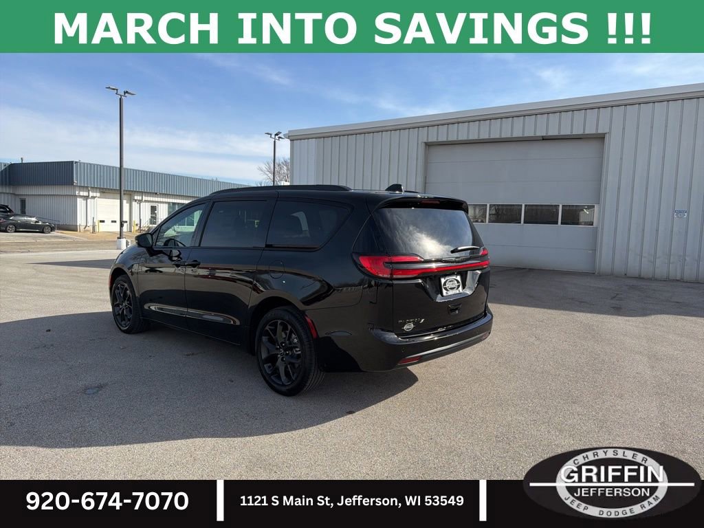 New 2026 Chrysler Pacifica Select w/ S Appearance Package image 9