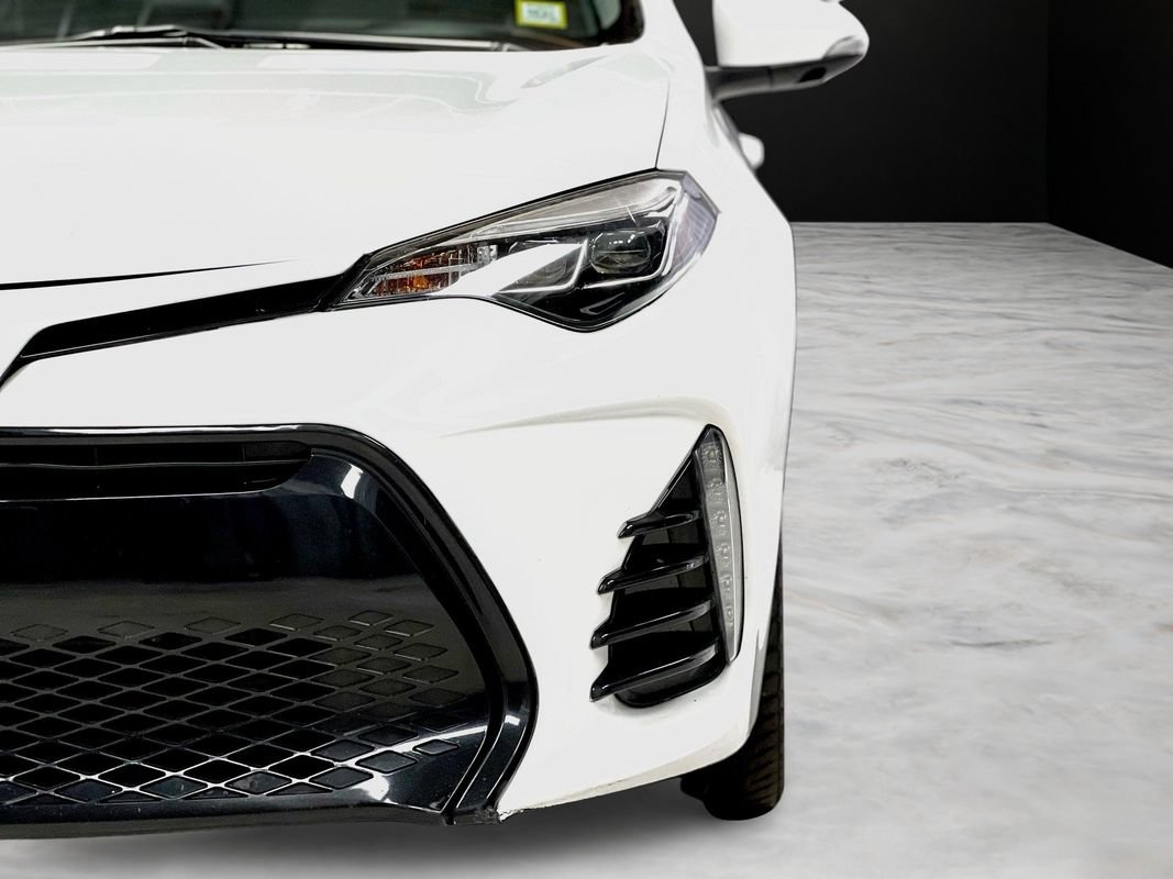 Used 2018 Toyota Corolla SE FWD image 35