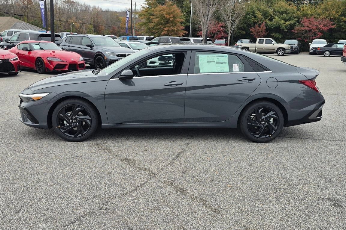 New 2026 Hyundai Elantra SEL Sport Premium FWD image 9