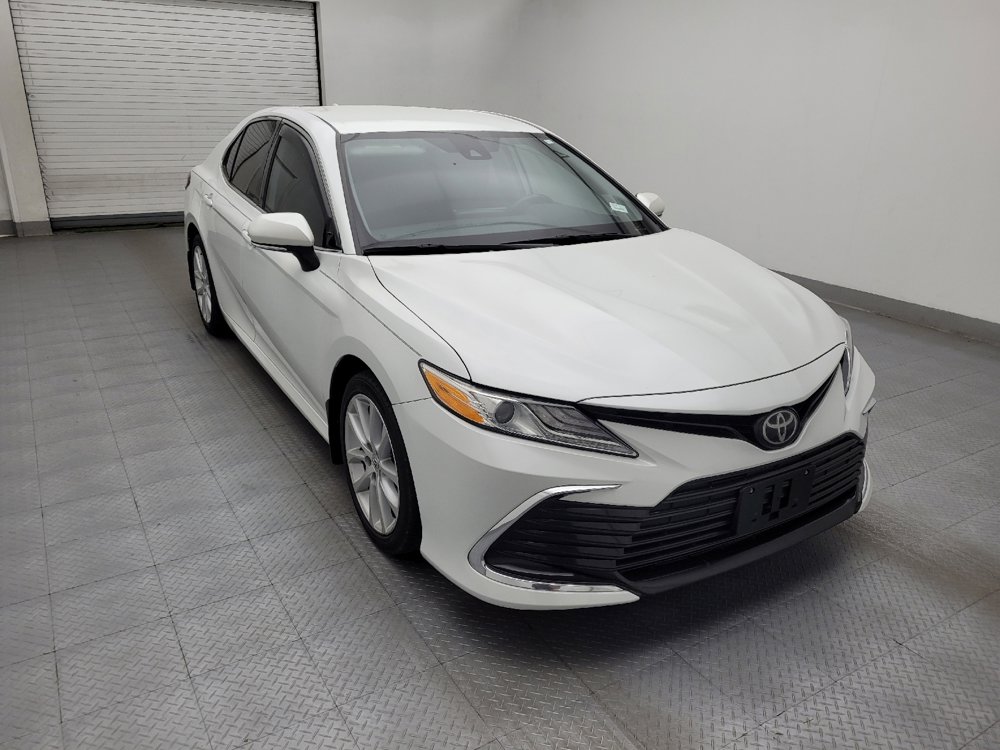 Used 2021 Toyota Camry XLE FWD image 13