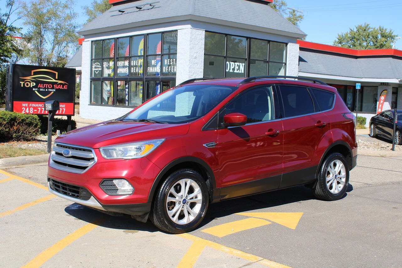 Used 2017 Ford Escape SE image 1