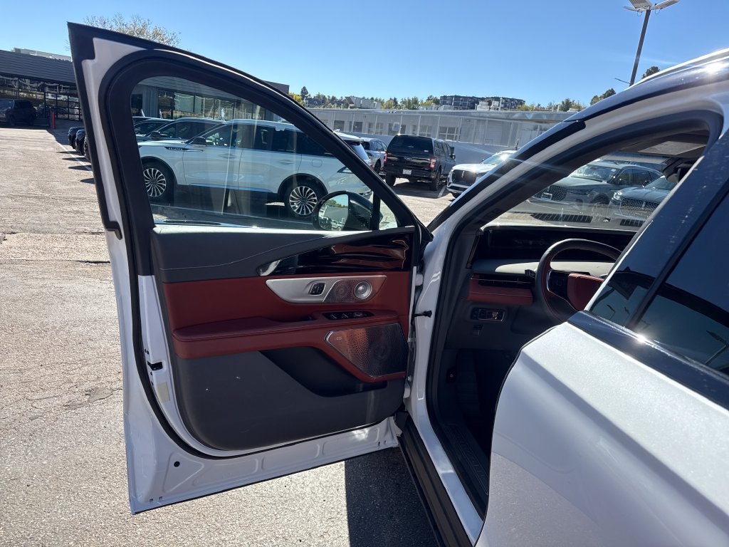 Certified 2024 Lincoln Nautilus Black Label AWD/4WD image 11