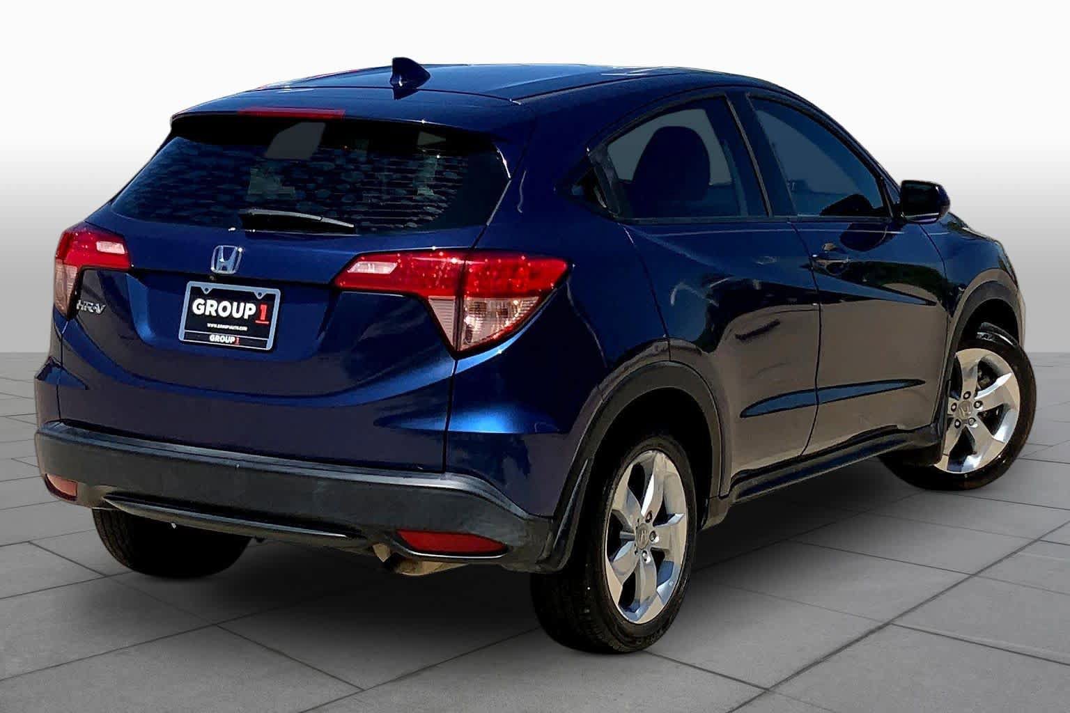 Used 2016 Honda HR-V LX image 11