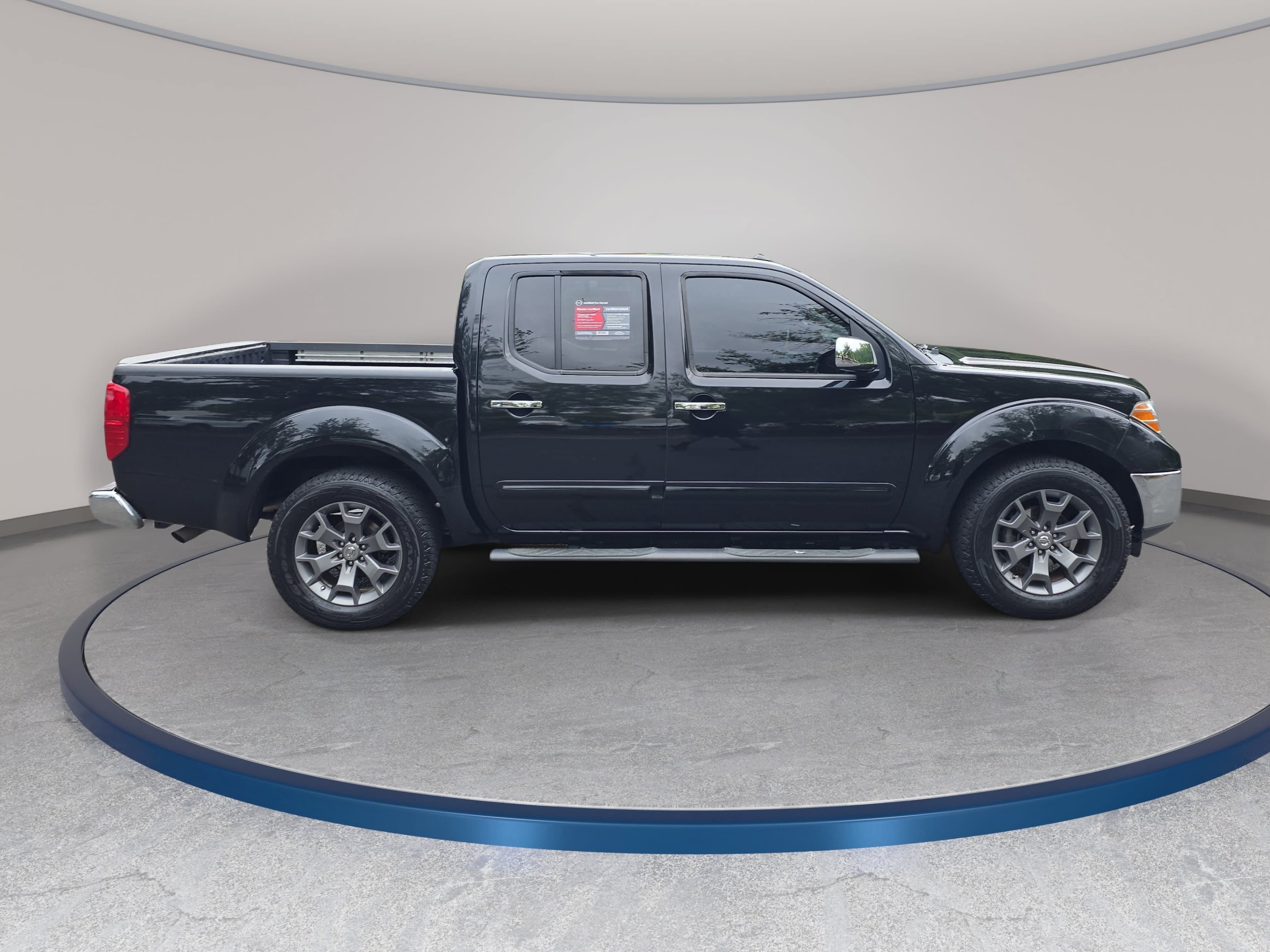 Used 2019 Nissan Frontier SL RWD image 4