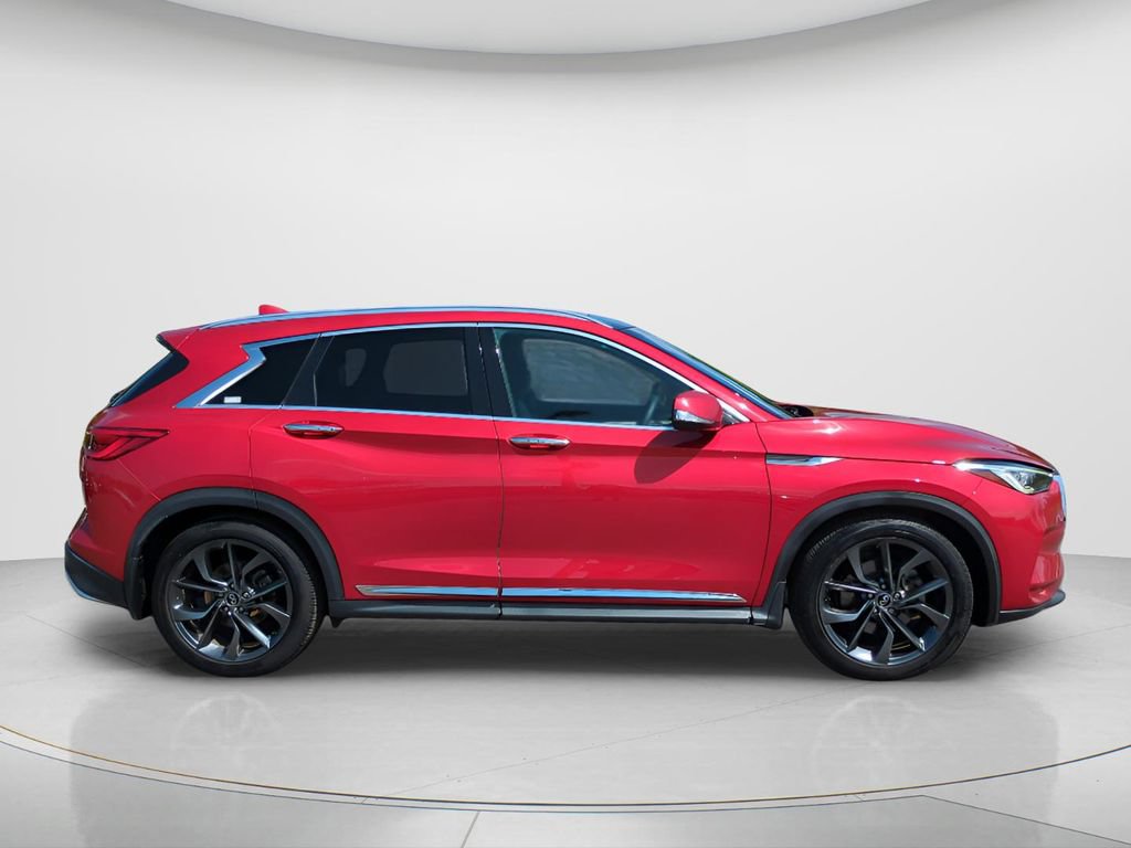 Used 2019 INFINITI QX50 Essential w/ Sensory Package AWD/4WD image 4