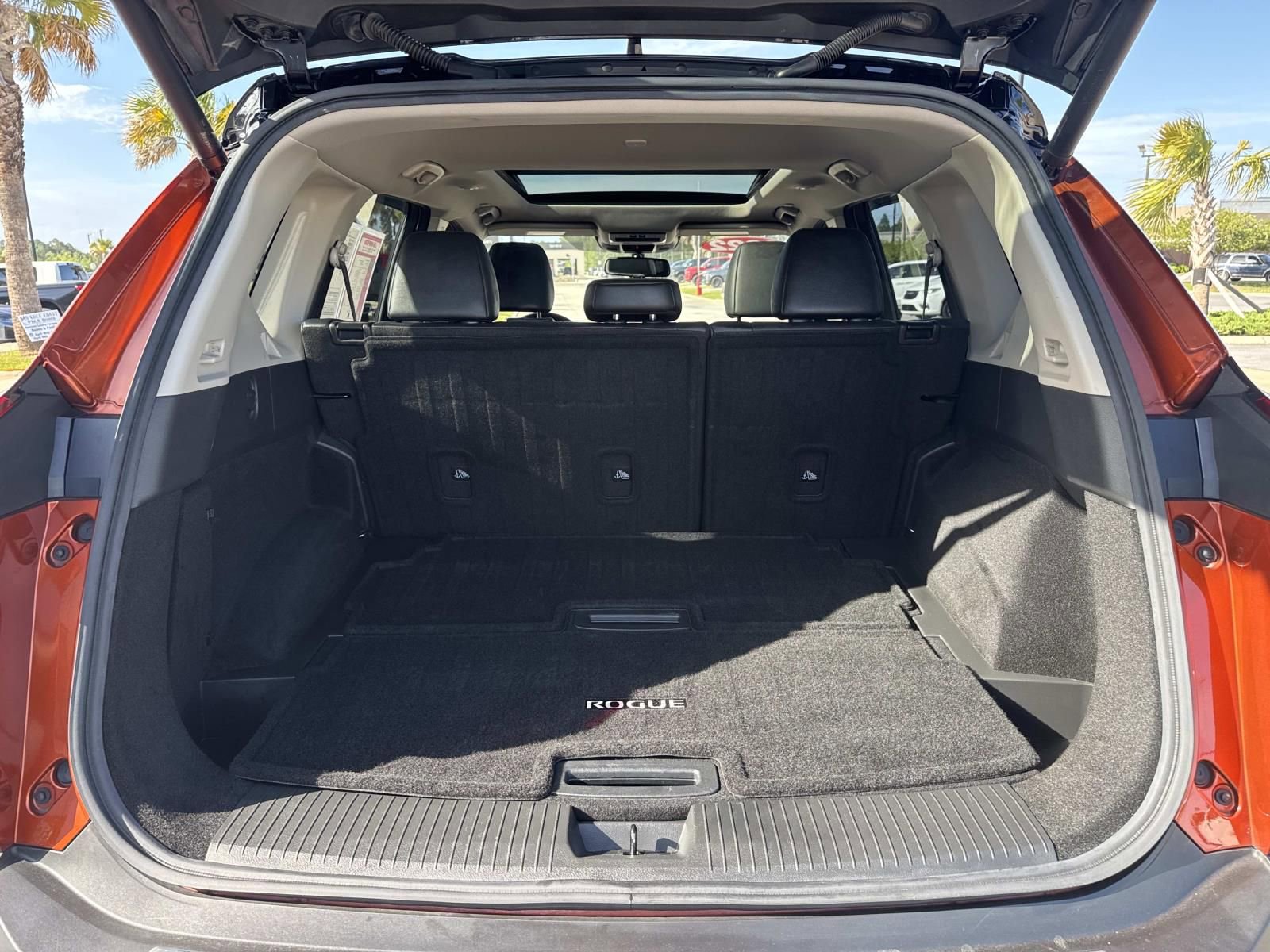 Used 2022 Nissan Rogue SL image 8