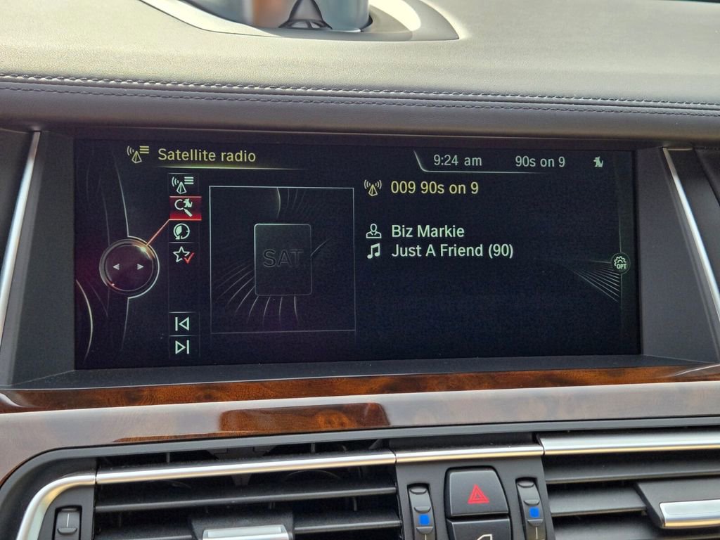 Used 2013 BMW 750Li image 22