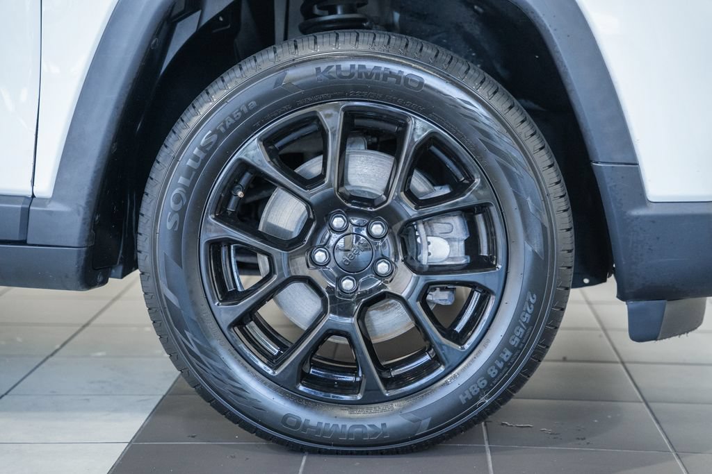 Certified 2023 Jeep Compass Latitude AWD/4WD image 16