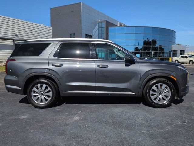 Used 2024 Hyundai Palisade SEL FWD image 4