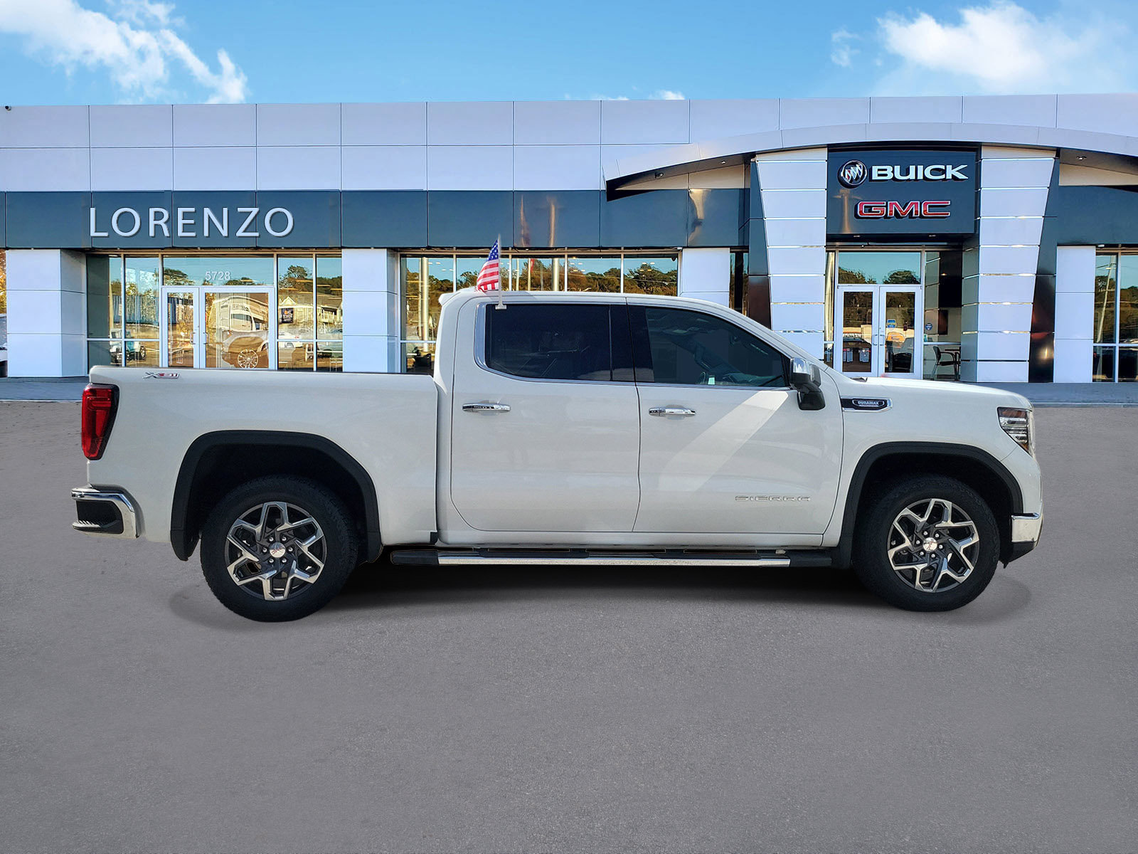 Used 2023 GMC Sierra 1500 SLT w/ SLT Premium Package AWD/4WD image 4