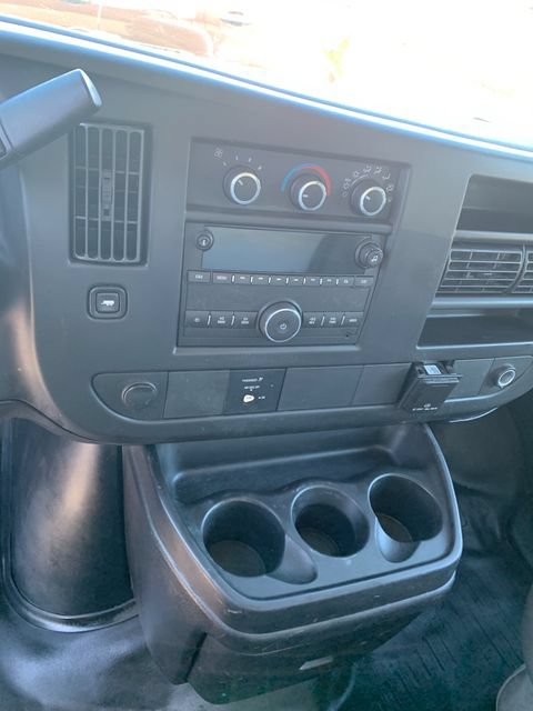 Used 2017 GMC Savana 3500 Extended RWD image 18
