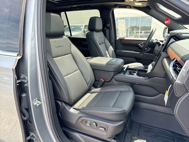 New 2026 GMC Yukon XL Denali w/ Sun & Power Step Package AWD/4WD image 26