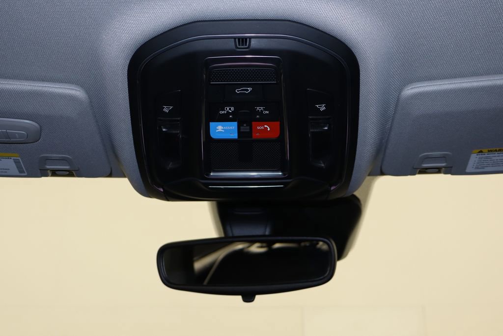 Used 2023 Jeep Grand Cherokee Limited RWD image 27