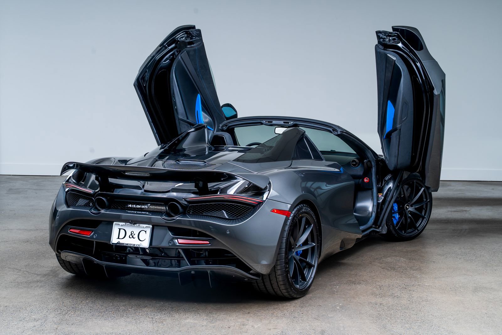 Used 2020 McLaren 720S Performance RWD image 12
