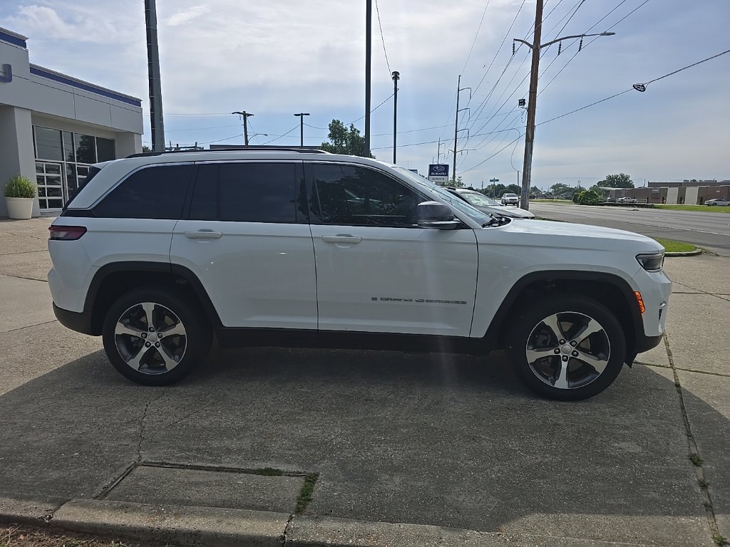 Used 2022 Jeep Grand Cherokee Limited 4xe AWD/4WD image 15