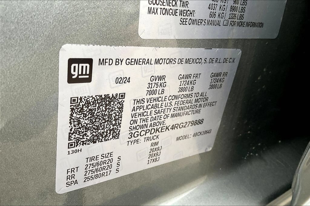 Used 2024 Chevrolet Silverado 1500 LT AWD/4WD image 32