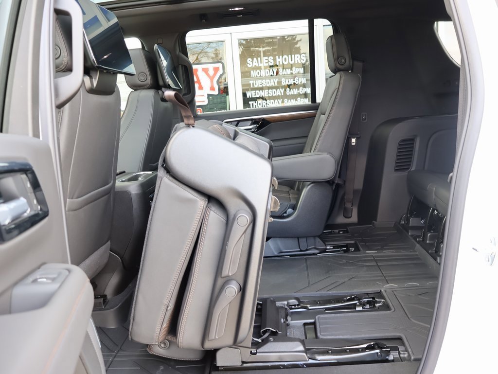 New 2026 Chevrolet Suburban High Country image 30