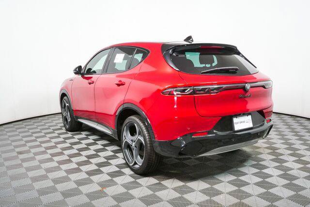 New 2026 Alfa Romeo Tonale w/ Active Assist Package AWD/4WD image 32