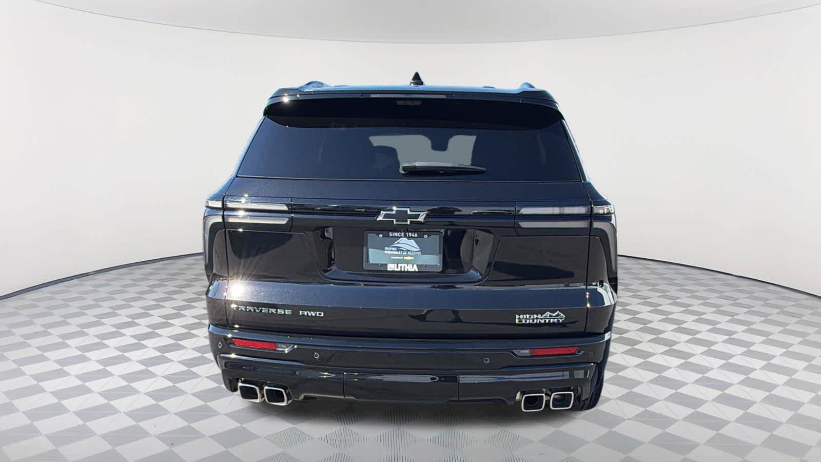 Used 2025 Chevrolet Traverse High Country w/ LPO, Floor Liner Package AWD/4WD image 6