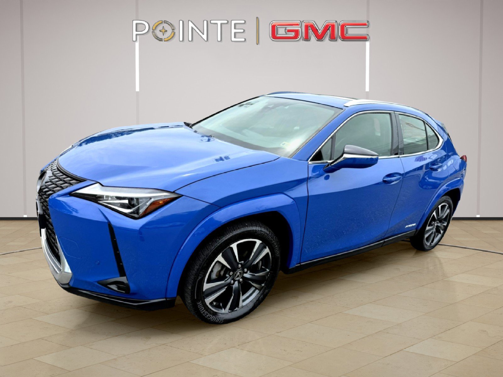 Used 2022 Lexus UX 250h w/ Premium Package image 2