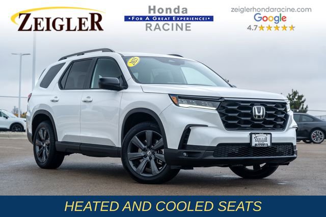 Used 2025 Honda Pilot Sport image 1