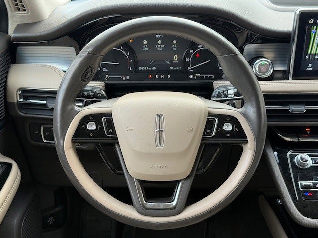 Used 2022 Lincoln Corsair AWD w/ Premium Package image 32