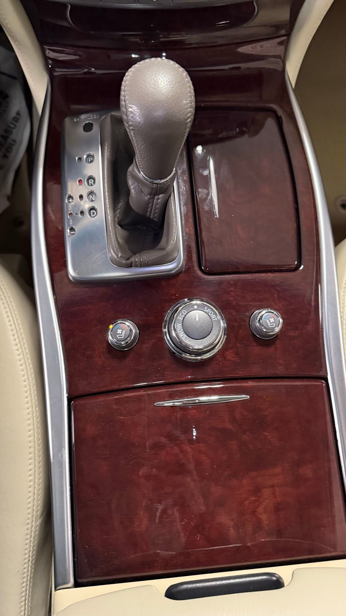 Used 2016 INFINITI Q70 L 3.7 image 43