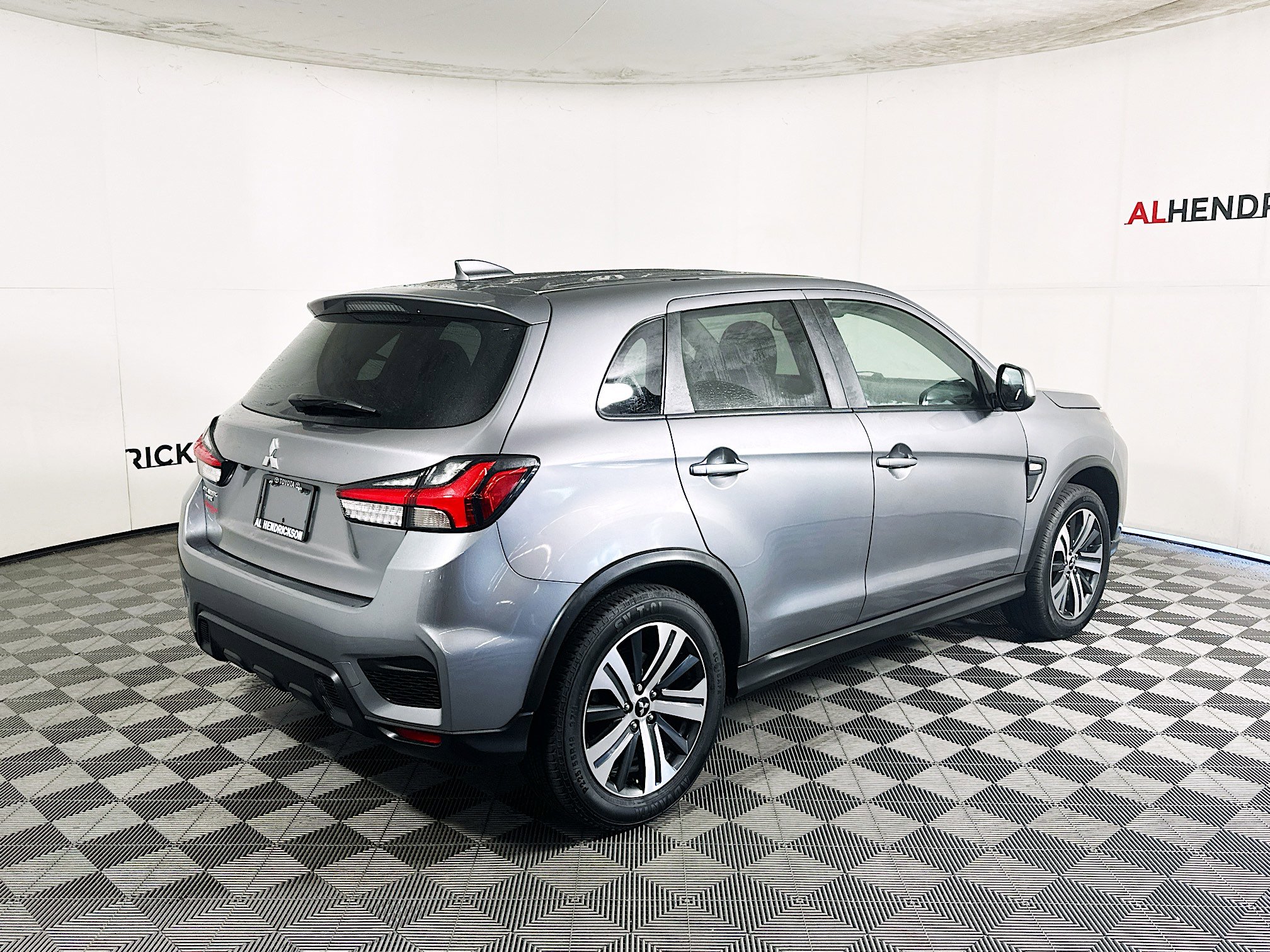 Used 2021 Mitsubishi Outlander Sport ES image 3