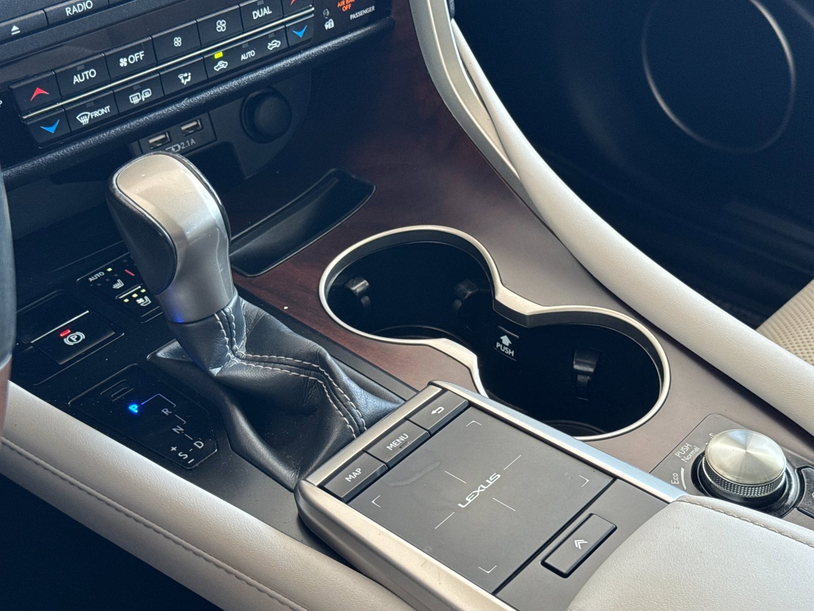 Used 2022 Lexus RX 450h AWD w/ Premium Package image 24