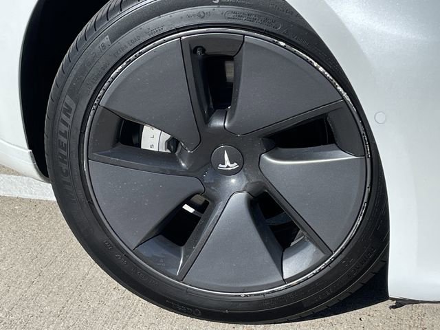 Used 2021 Tesla Model 3 Long Range image 9