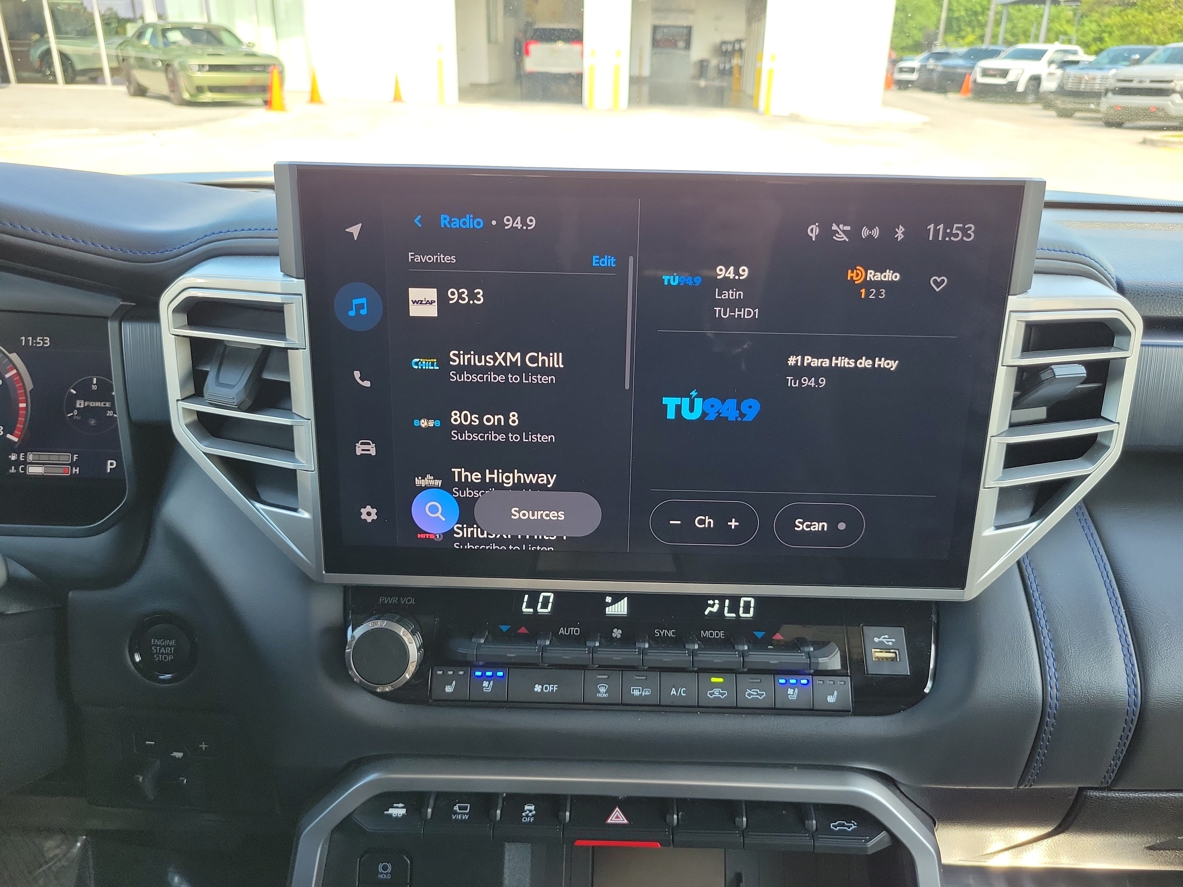 Used 2025 Toyota Tundra Platinum AWD/4WD image 21