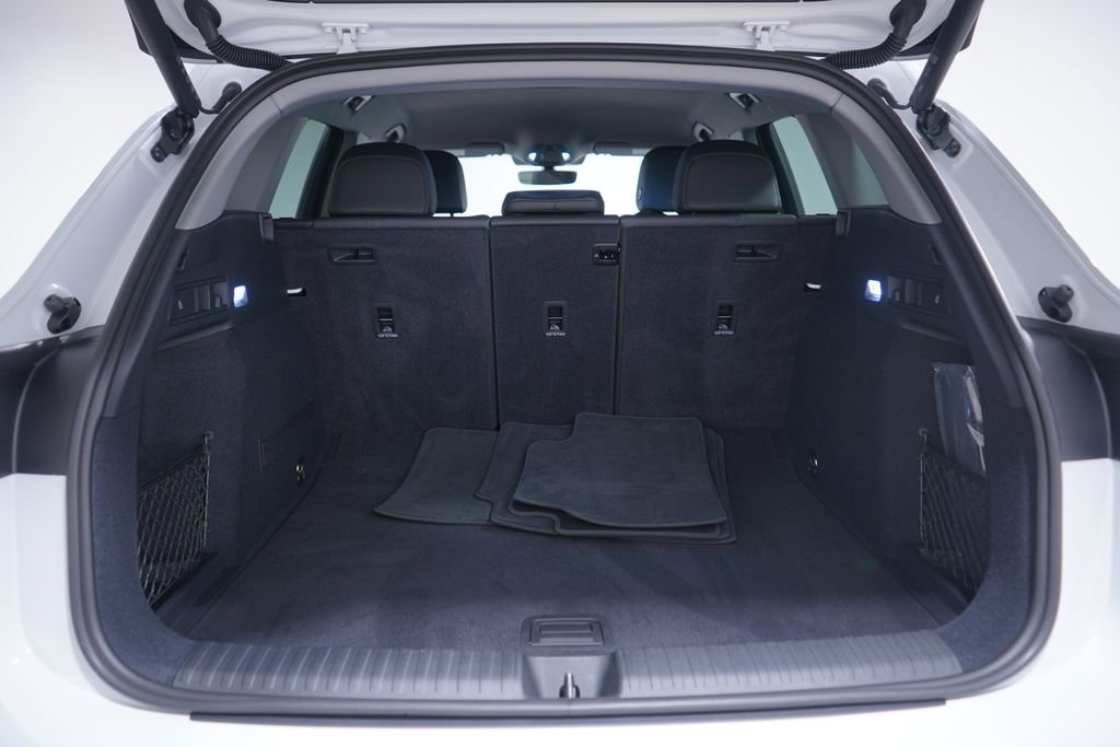 Used 2025 Audi Q6 e-tron Premium w/ Convenience Package image 20