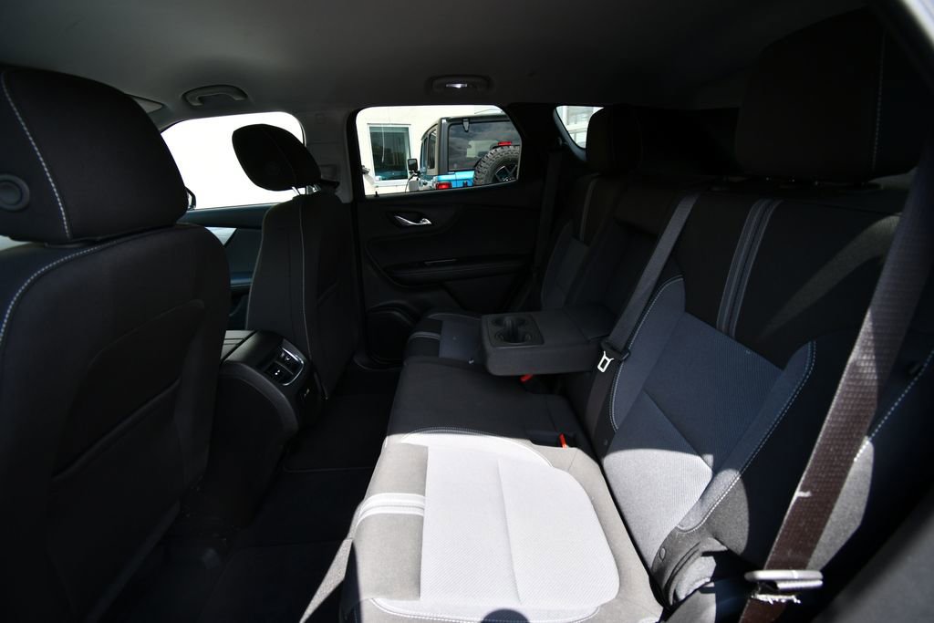 Used 2025 Chevrolet Blazer LT AWD/4WD image 16
