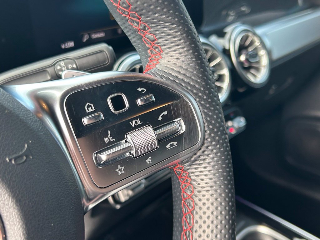 Used 2022 Mercedes-Benz GLB 35 AMG 4MATIC image 21