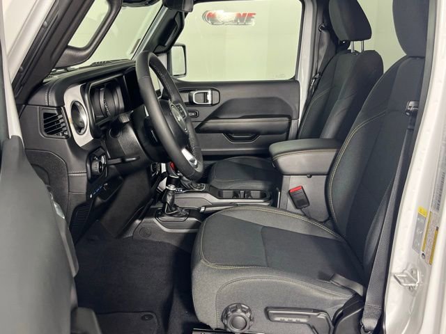 Used 2025 Jeep Wrangler Unlimited Sahara image 22