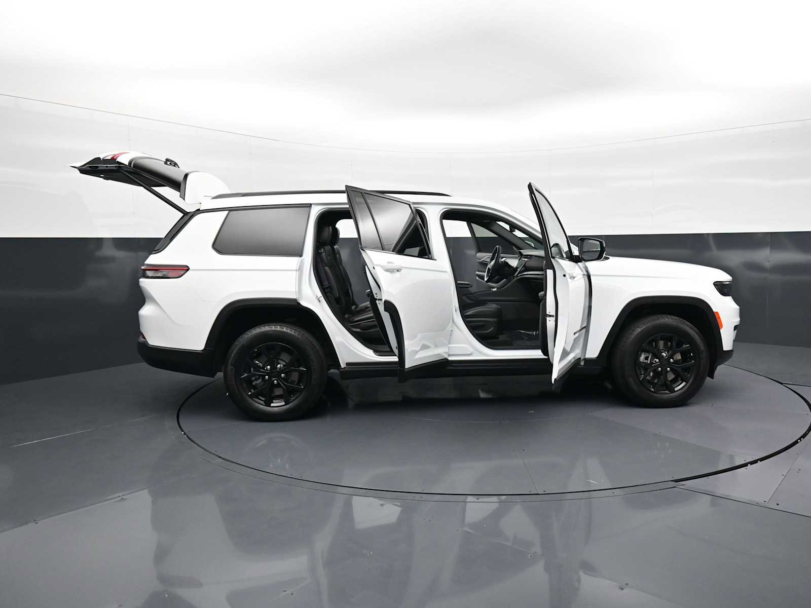 Used 2024 Jeep Grand Cherokee L Laredo RWD image 36