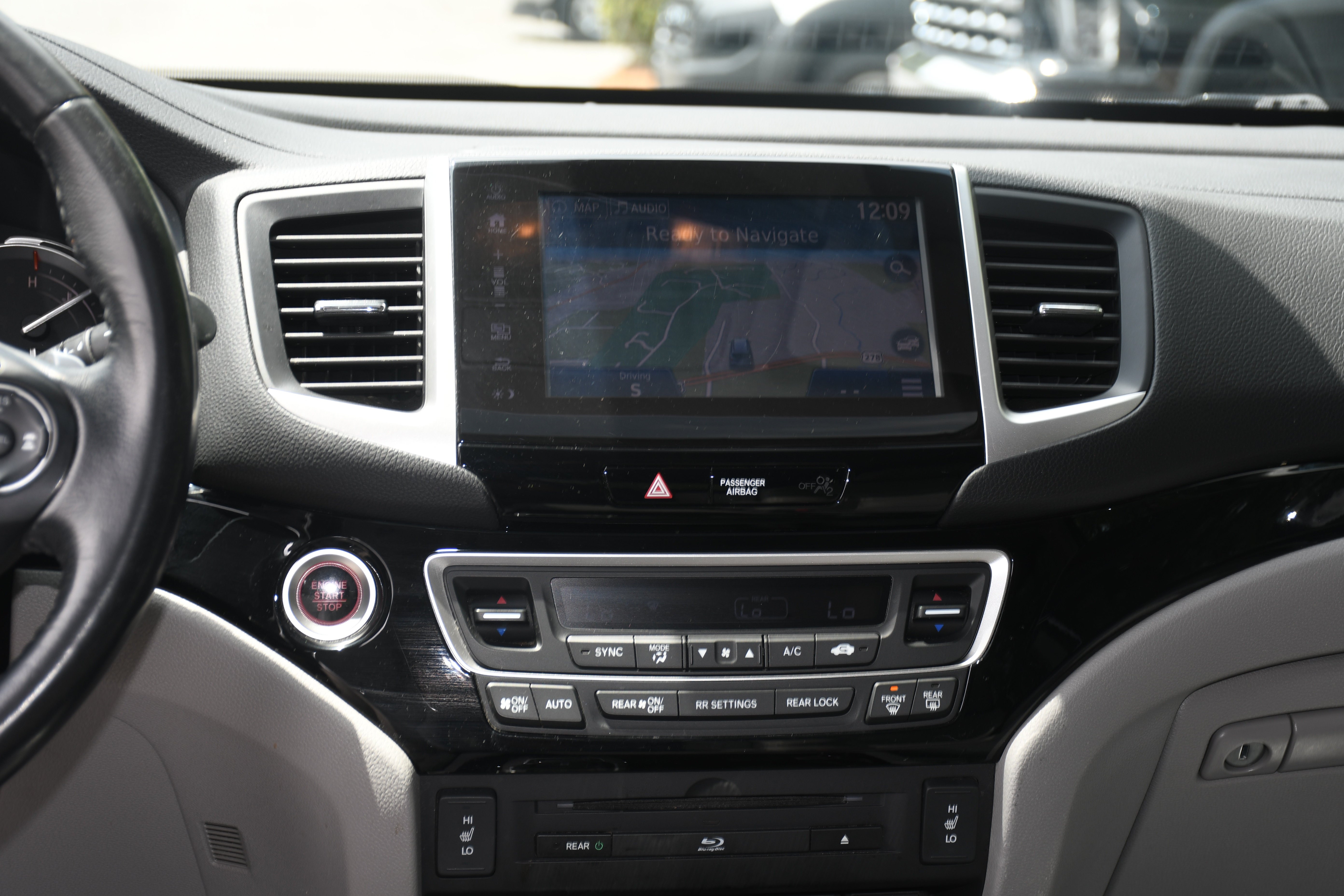 Used 2017 Honda Pilot Touring image 18