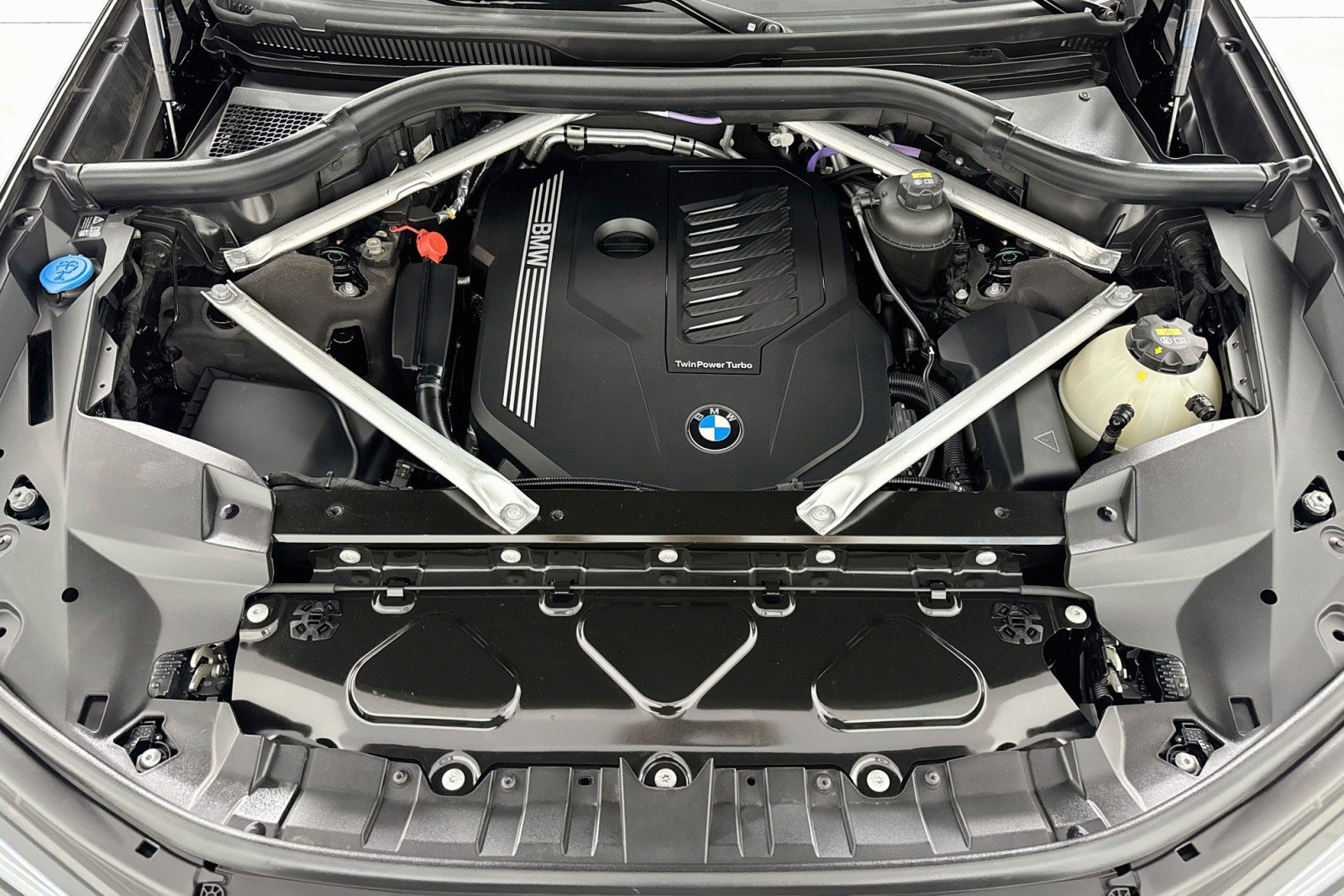 Used 2022 BMW X7 xDrive40i w/ Premium Package AWD/4WD image 12